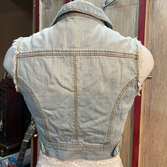 Denim vest small - Picture 3 of 8